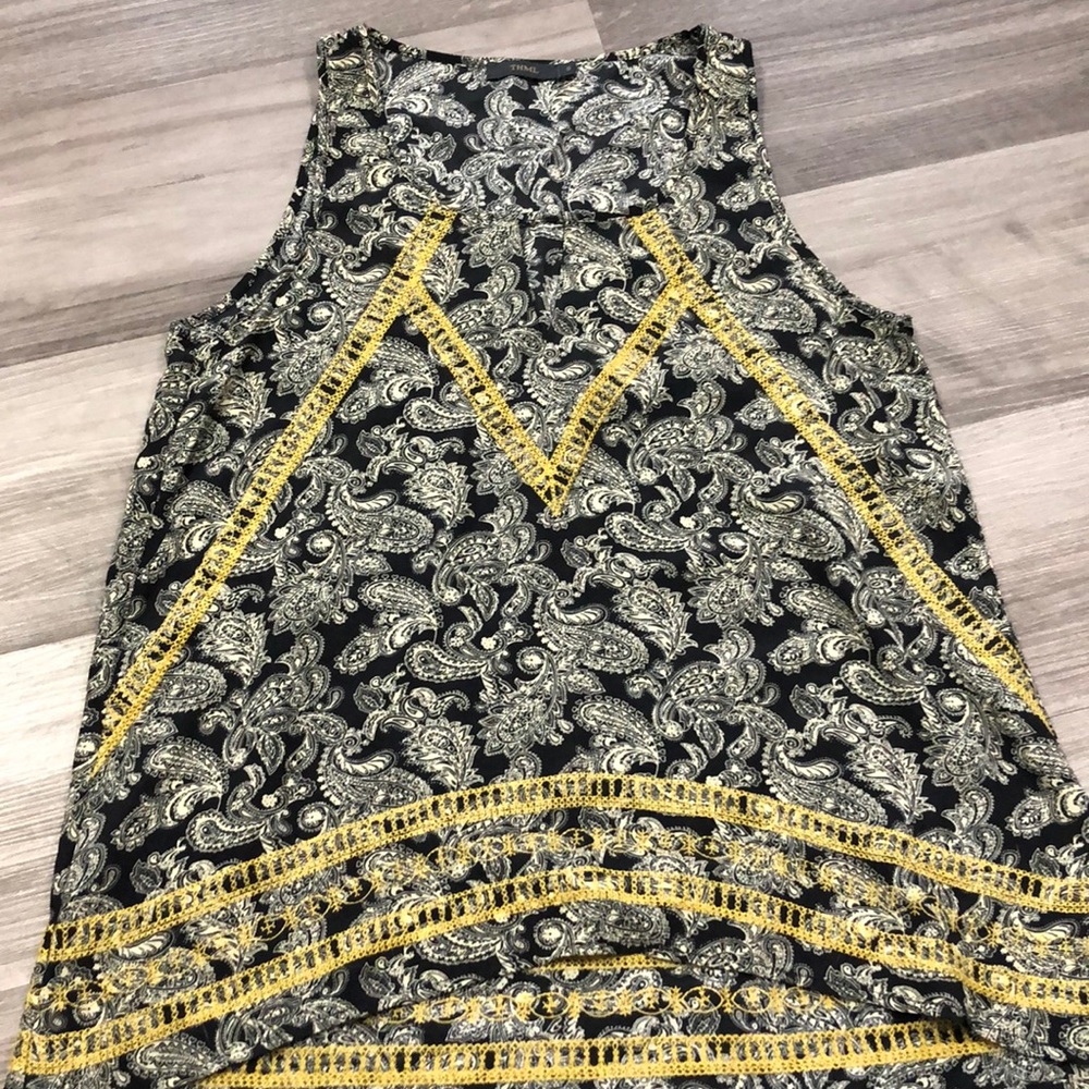 🍀3 for $6 tops🍀 THML tank top